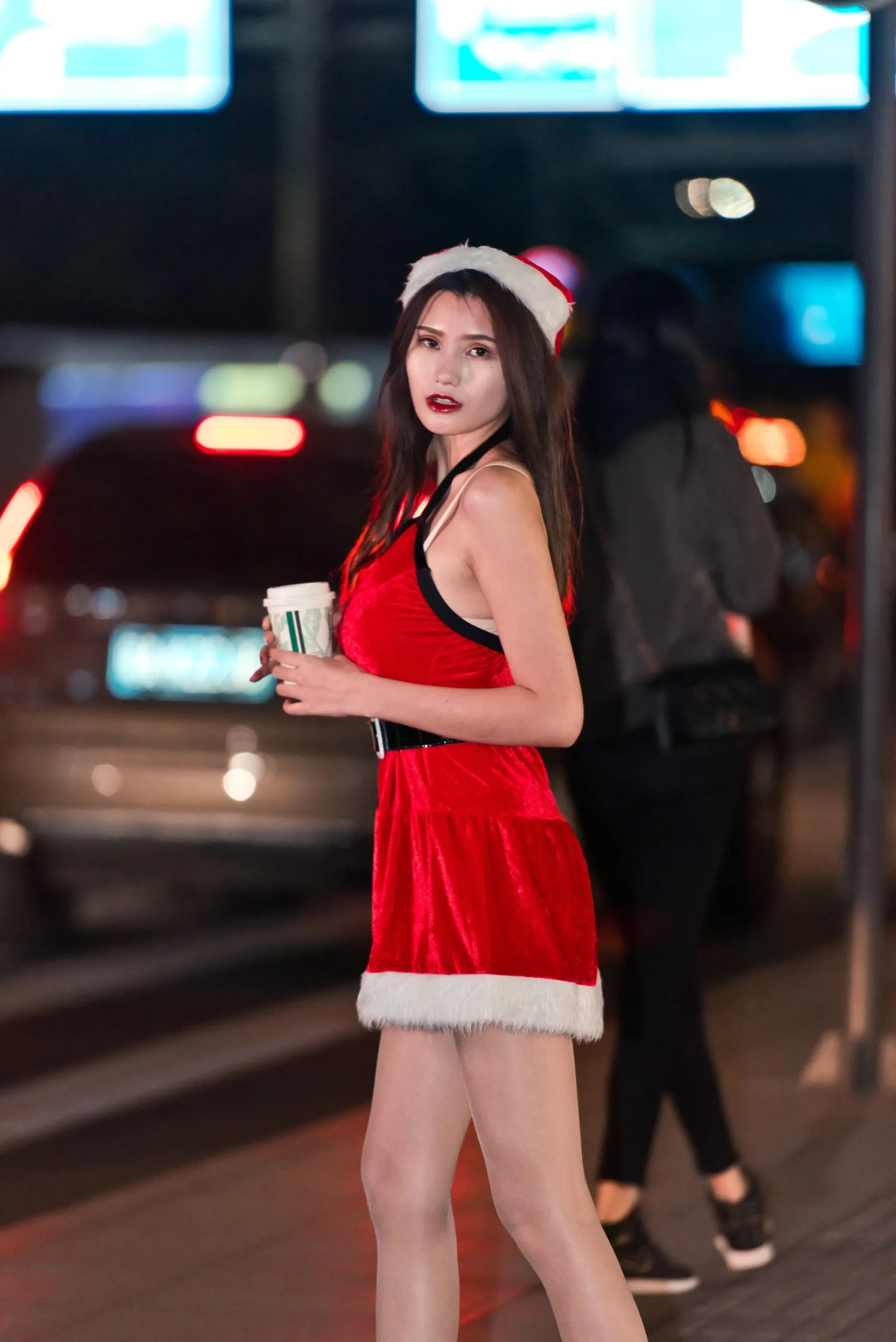 [魔镜街拍] NO.124 寒风中的极品肉丝圣诞美人婷婷 [224P]插图5